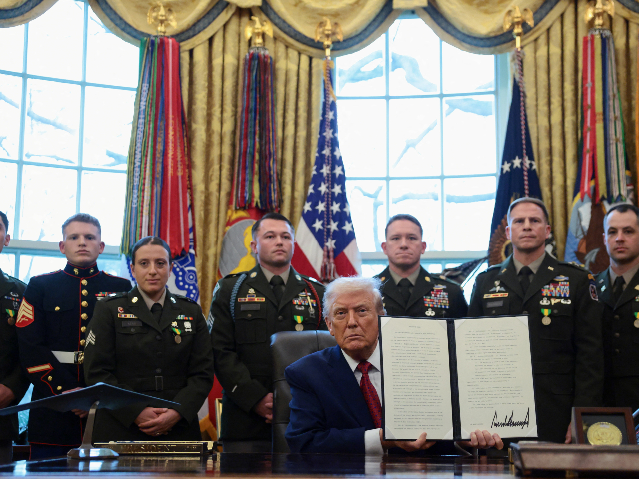 特朗普簽署行政命令，把芬太尼列為大殺傷力武器。（路透社）