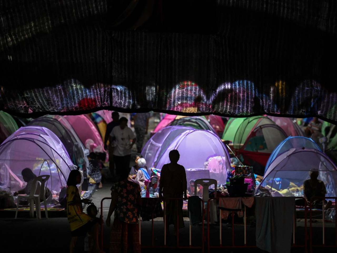 People displaced by the fighting have formed small refugee camps along the disputed border. Photo: Reuters