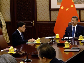 習近平昨日聽取行政長官李家超的述職報告。