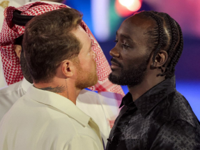 Undefeated boxing great Crawford announces retirement