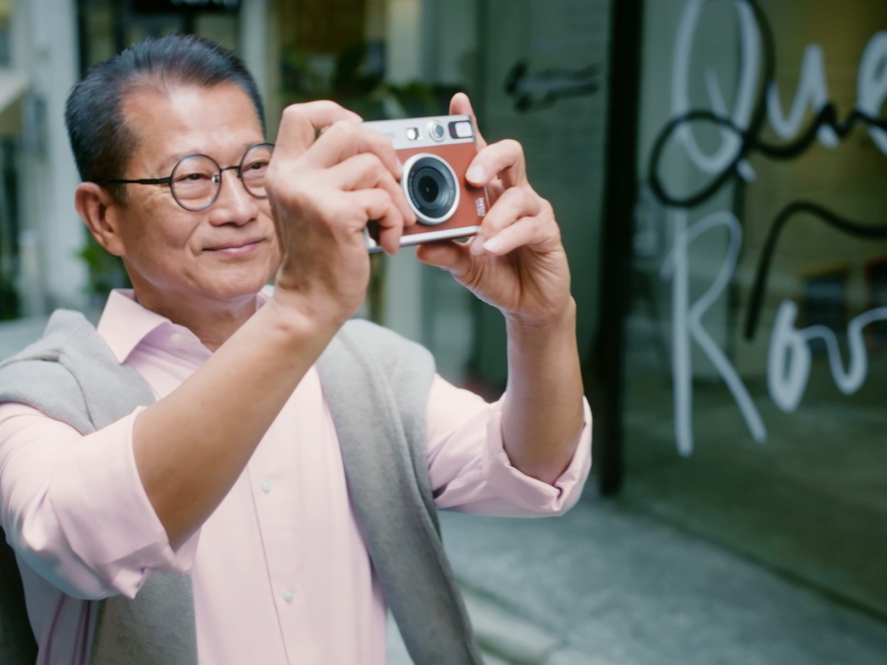 陳茂波歡迎市民踴躍發表意見。（宣傳短片截圖）