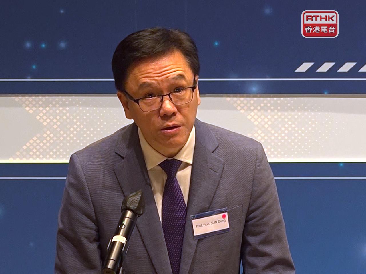 孫東稱，自「產學研1+計劃」成立以來，前兩輪共資助了49個項目，涉及健康與醫學、新材料與新能源、人工智慧與機器人等多個技術領域，總資助額達逾20億美元。（郭志強攝）