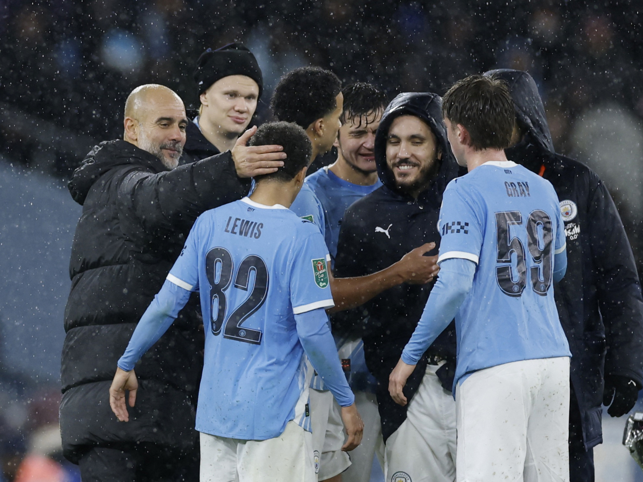 曼城主場擊敗賓福特晉級4強。（路透社）