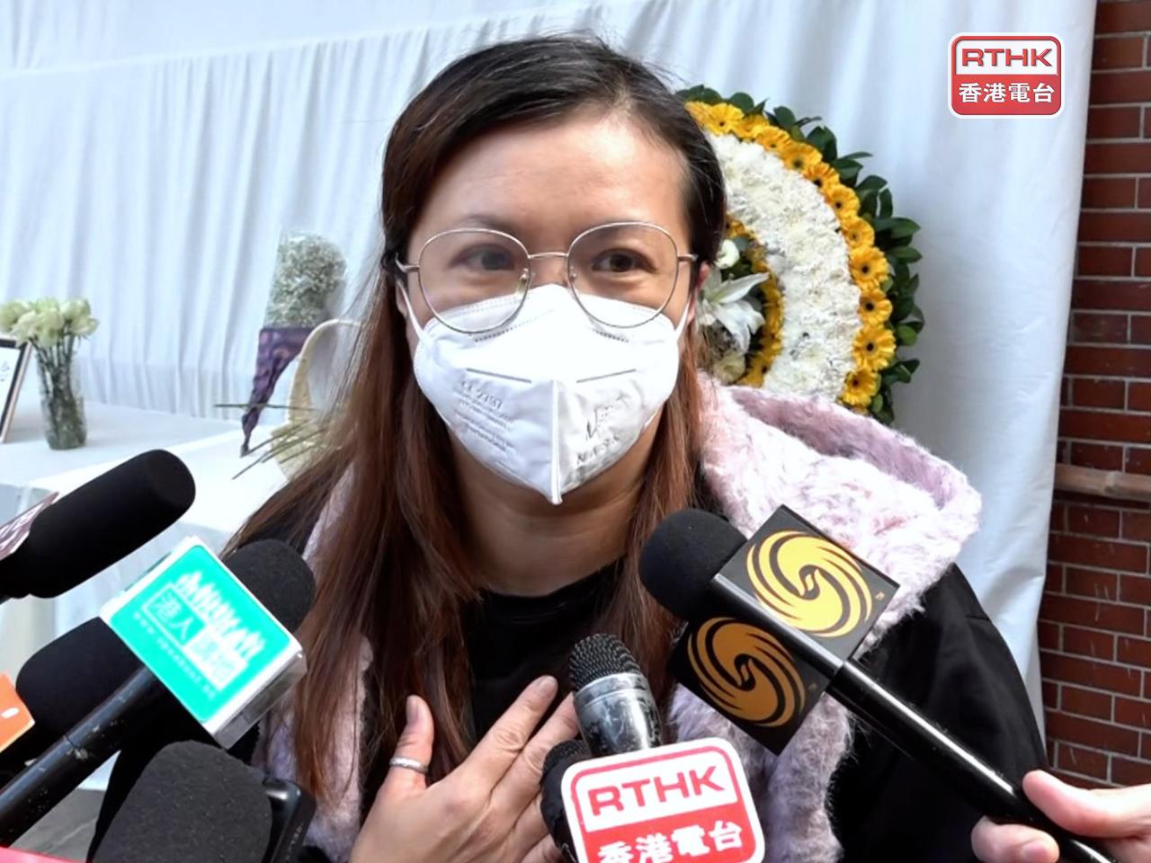 關女士形容何偉豪為港人犧牲，雖然不認識對方，但為他流淚。（林紹鋒攝）