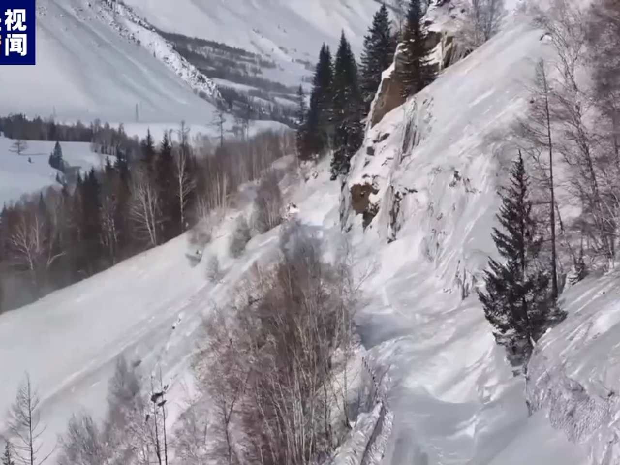 應急管理部門已開展安全隱患排查和風險評估，呼籲公眾遵守安全提示，不要進入未開放區域。（央視截圖）