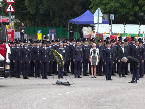 宏福苑五級火｜何偉豪出殯　靈車到宏福苑對開及大埔公路路祭