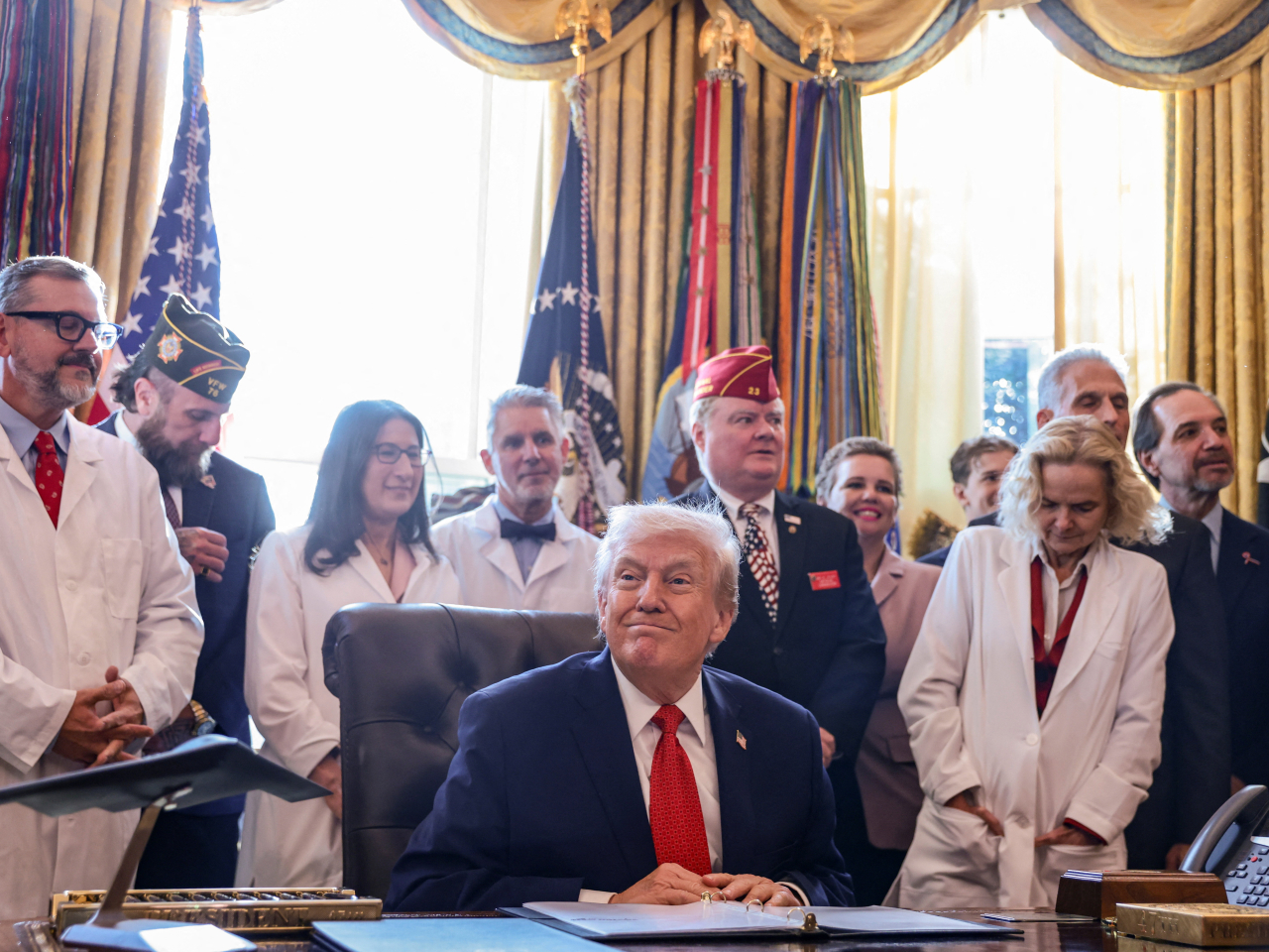 特朗普簽署行政命令指示聯邦政府放寬大麻監管。（路透社）