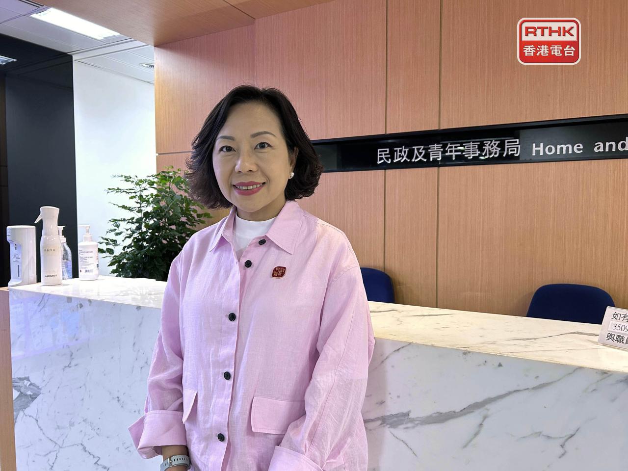 麥美娟強調政府目前有足夠的過渡屋單位，應付宏福苑居民需要。（港台圖片）