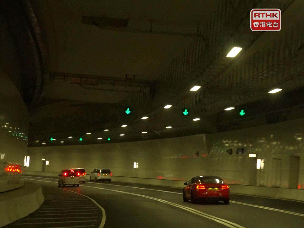 有司機形容繞道上午行車非常順暢，日後會多使用。（周國安攝）