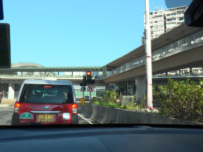 本台實測由高鐵西九龍站往九龍灣，較以往快約三分之一時間。（鍾家銘攝）