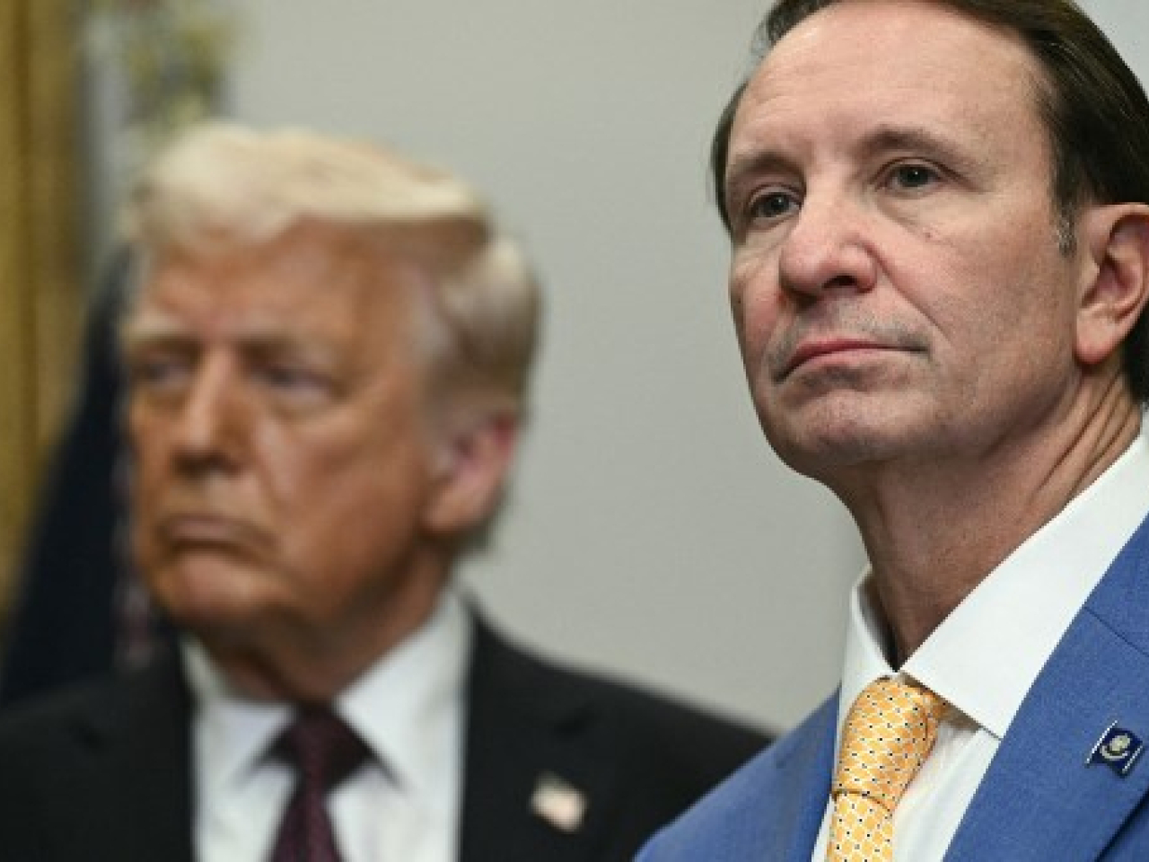 特朗普任命路易斯安那州長傑夫&middot;蘭德里(右)為美國格陵蘭島特使。(法新社資料圖片)