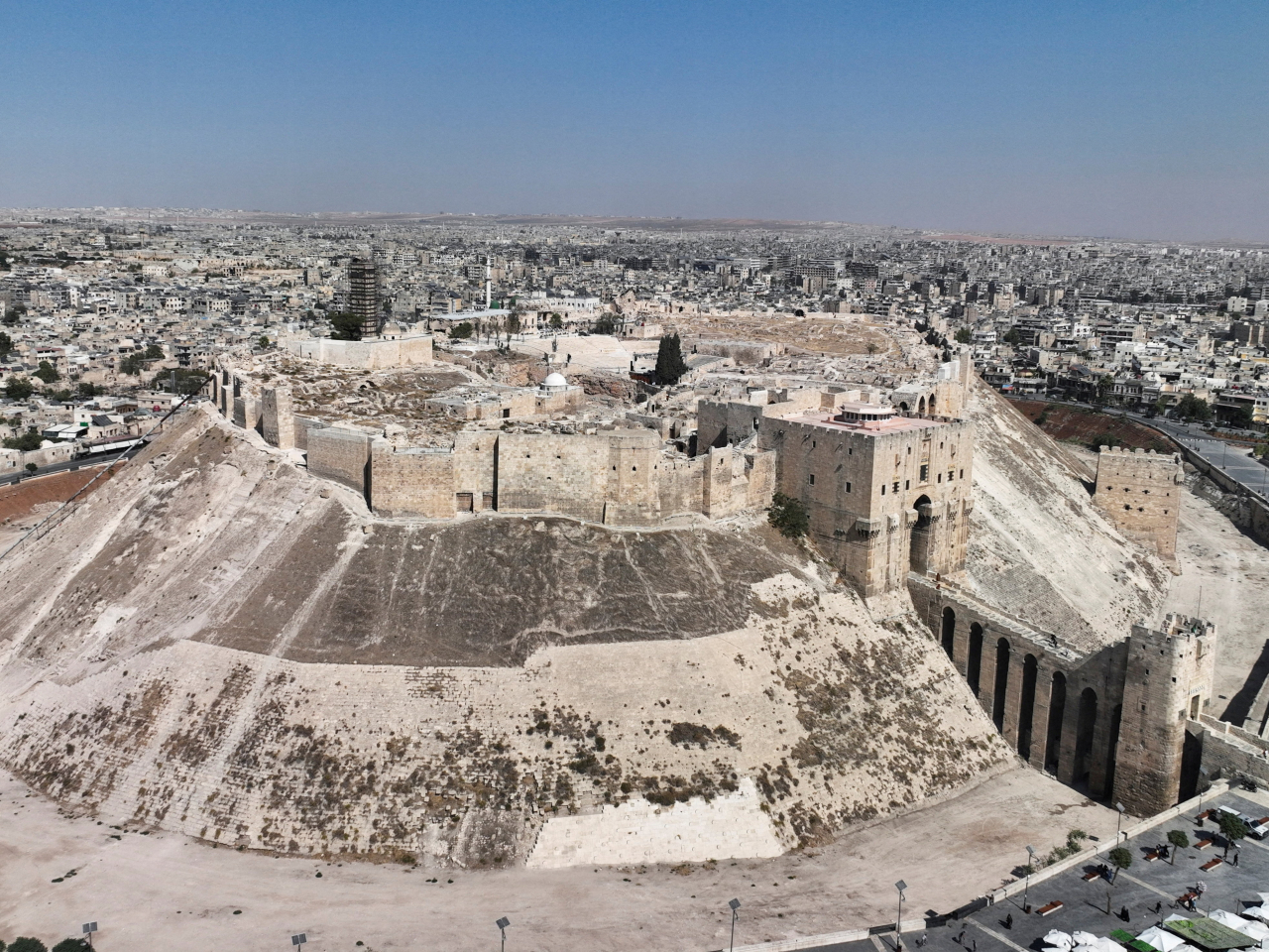 敘利亞傳媒報道，敘利亞民主力量使用迫擊炮和火箭炮，對阿勒頗省首府阿勒頗市發動襲擊。（路透社資料圖片）