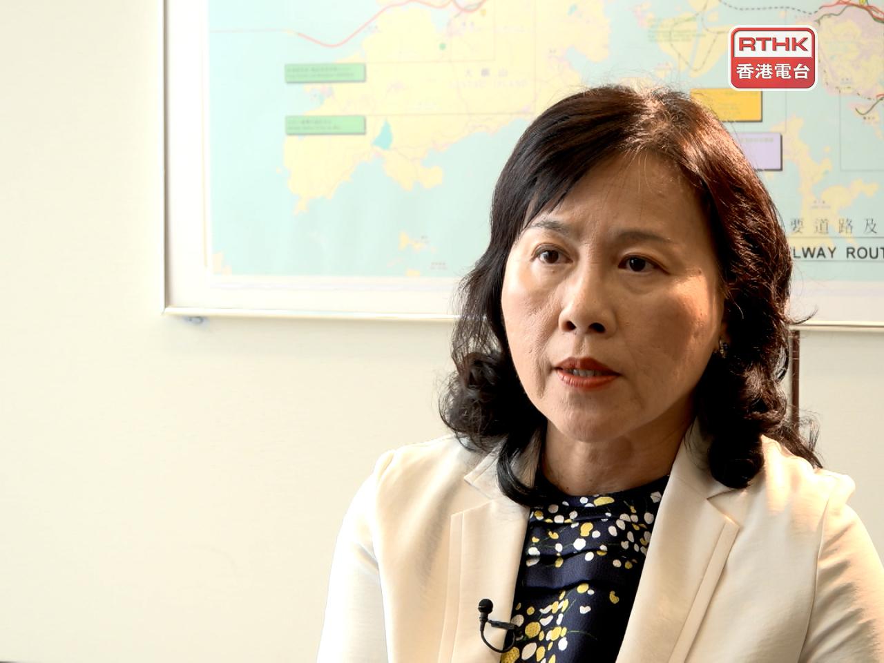 陳美寶指由於本港臨近聖誕假期，措施的反應相當好，當局會密切留意情況，包括觀察入境本港的車輛數字。（港台圖片）