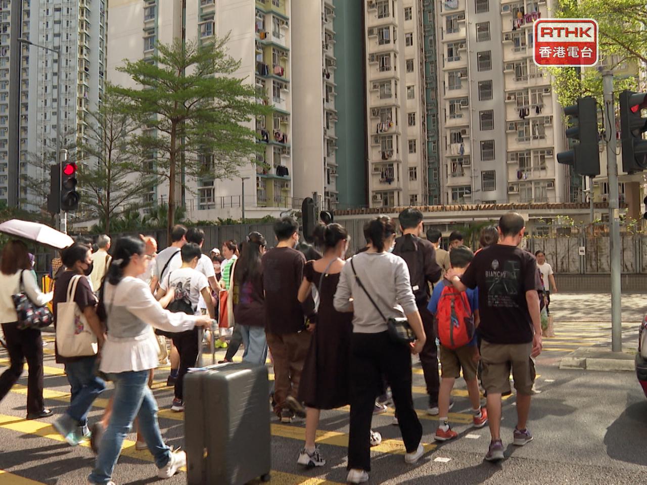 強積金顧問GUM表示，年初以來強積金人均賺42685元，回報達15.6%，創近8年新高。（港台圖片）