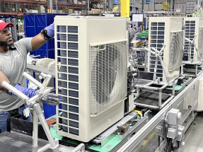 美國11月工業生產按月升0.2%，升幅略高於預期，製造業產出一如預期持平。（法新社資料圖片）