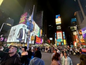 哈西特認為上季經濟數據非常好，大量之前處於觀望狀態的勞動力正重返市場。（港台圖片）