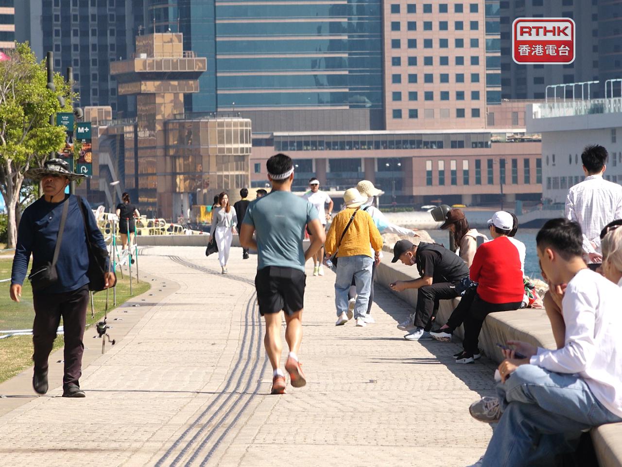 西九文化區管理局預計，平安夜及聖誕節假期將有大批市民前往西九文化區。（港台圖片）