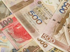 陳正犖預計，明年初資金回籠後，金融體系資金相對充裕，港元拆息亦會回落，但下降幅度可能有限。（港台圖片）