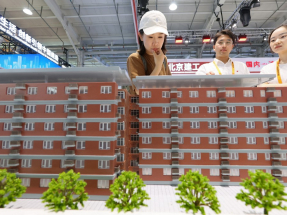 北京繼今年8月，再度放鬆樓市政策，包括放寬限購、優化信貸、加大公積金支持住房消費力度。（法新社資料圖片）