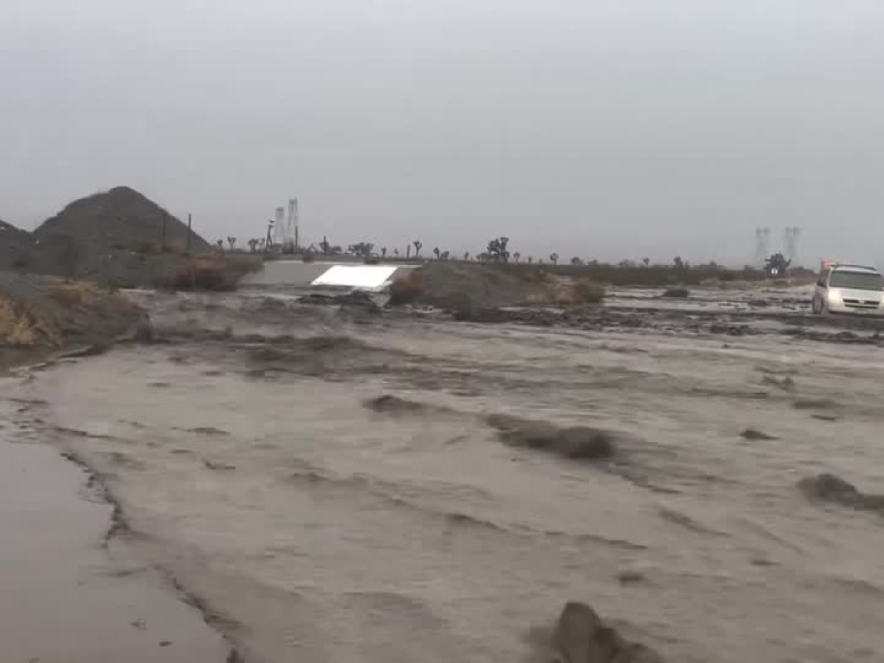 美國加州受風暴襲擊至少3人死亡。（路透社）