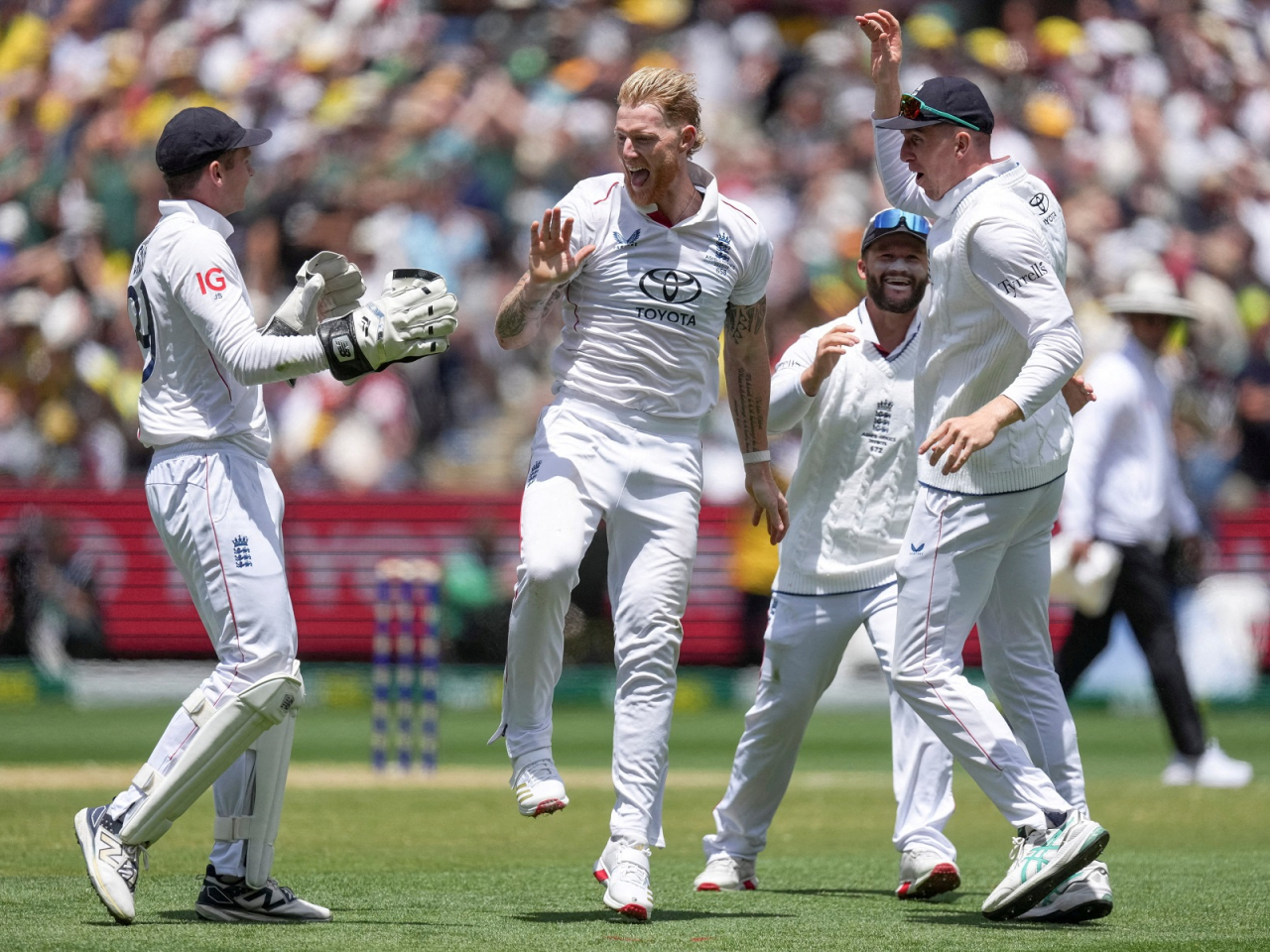 England&rsquo;s Ben Stokes celebrates after getting the wicket of Australia&rsquo;s Alex Carey. Photo: Reuters