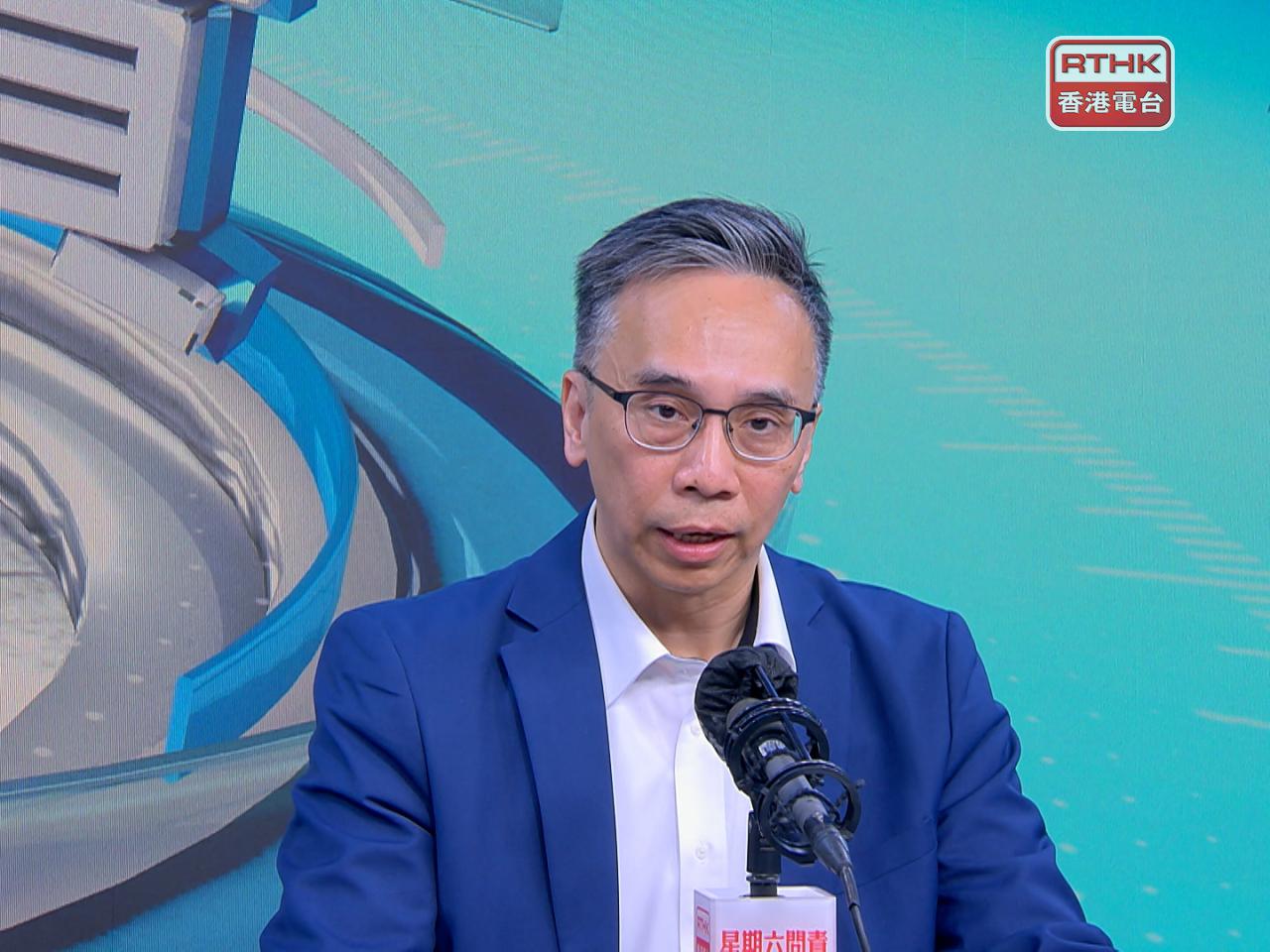 王耀忠表示，醫院不同系統，包括收費、取藥等，已經調整和更新，並完成最後測試。