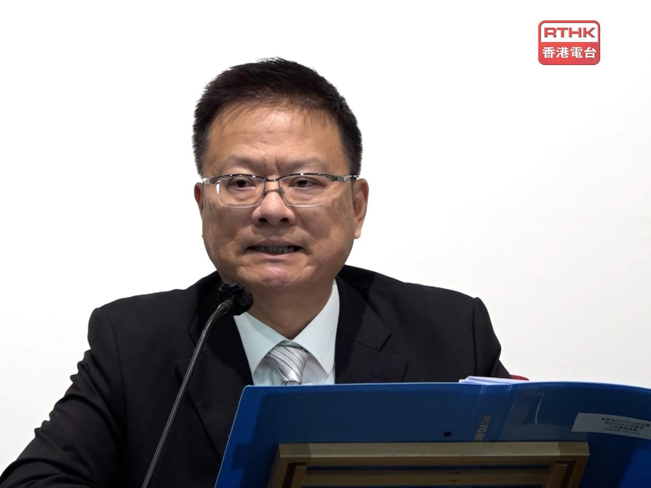 蕭澤宇表示，得悉近日有地產代理為宏福苑火災災民提供免費服務協助他們尋找租盤，他感謝相關代理熱心貢獻社會。（港台圖片）