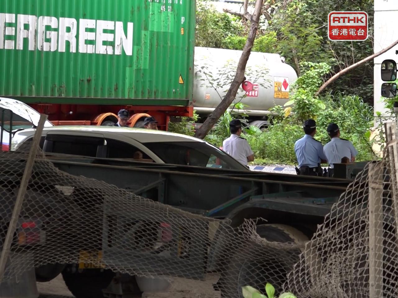 天水圍亦園路的謀殺案，警方再拘捕2名男子。（港台圖片）