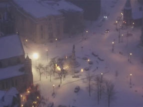 美國東北部受暴風雪吹襲　大量航班取消或延誤