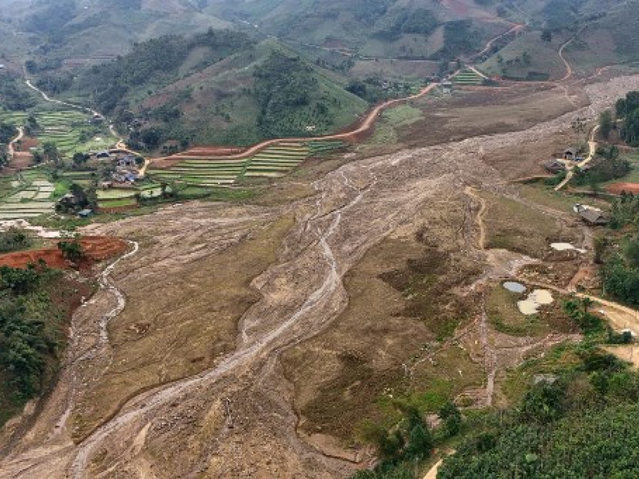 Most of the 18 passengers were teachers from Hanoi on a charity trip to Lao Cai province. File photo: AFP
