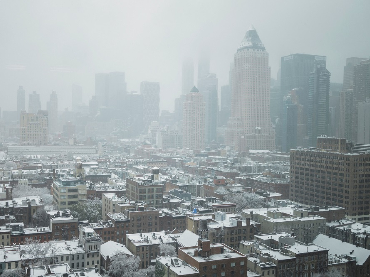 Snow blankets a large area of New York City. Photo: Reuters
