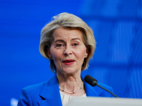 馮德萊恩說歐盟委員會明年將繼續對俄施壓，並繼續支持烏克蘭。（路透社資料圖片）