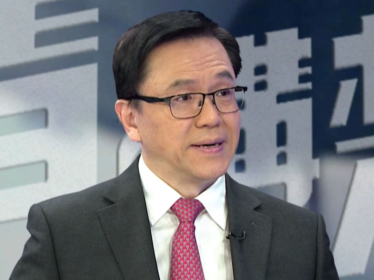 孫東表示，短短六個月從兩幢大樓平頂到12月開園，能有超過60間企業與園區簽約入駐，他非常滿意這個數字。（節目截圖）