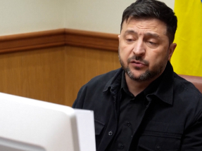 澤連斯基率團抵達美國佛州　預計當地星期日下午晤特朗普