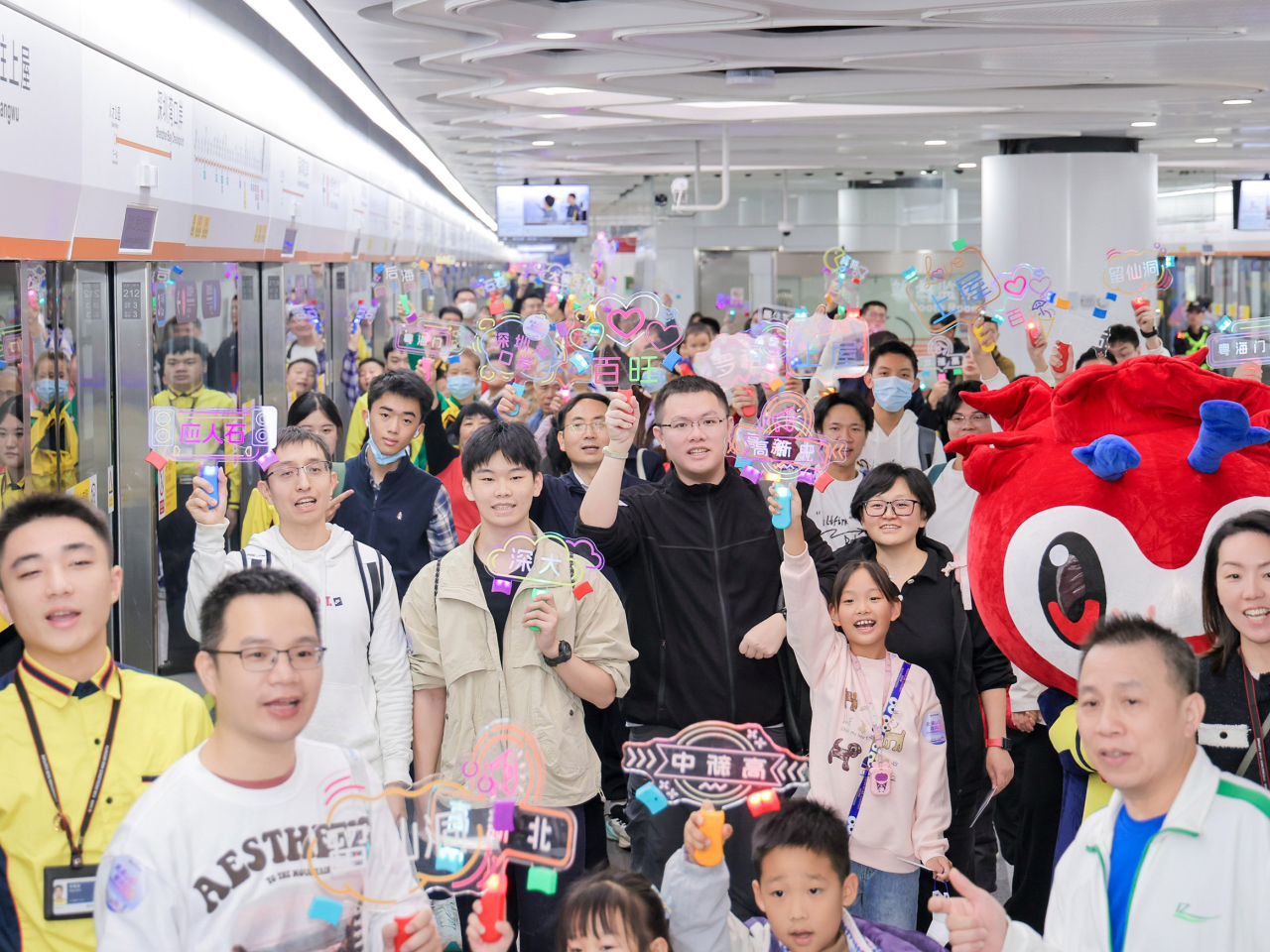 港鐵參與營運的深圳市軌道交通13號綫第一期北段，今日正式投入服務。（港鐵提供）