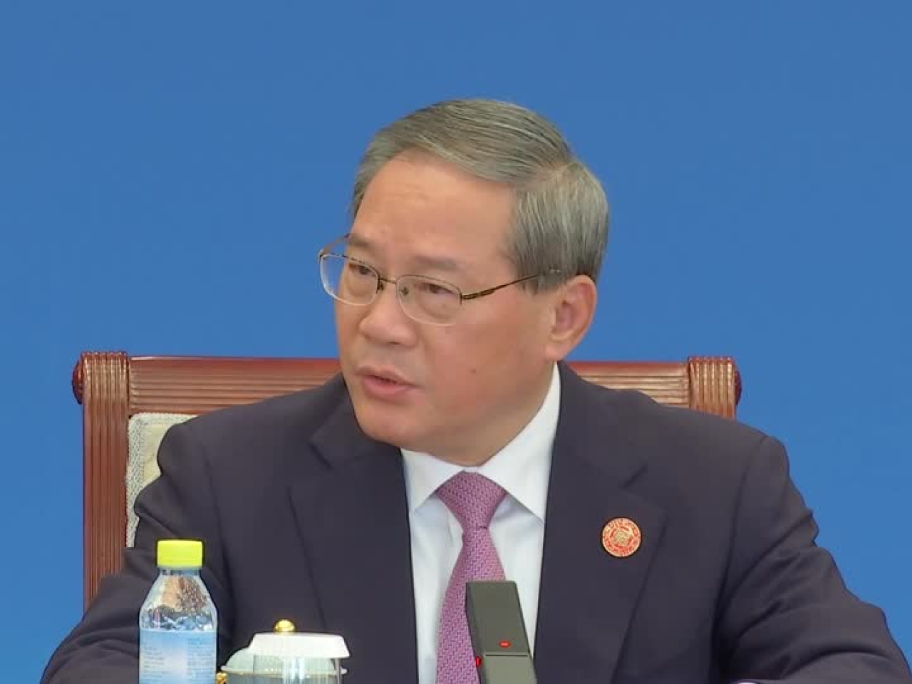 李強說，中方讚賞齊亞為推動中孟關係發展作出的重要貢獻。(路透社資料圖片)