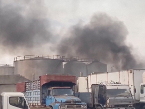 Smoke rises in the aftermath of a Saudi-led coalition airstrike in Yemen's southern port of Mukalla. Photo: Reuters