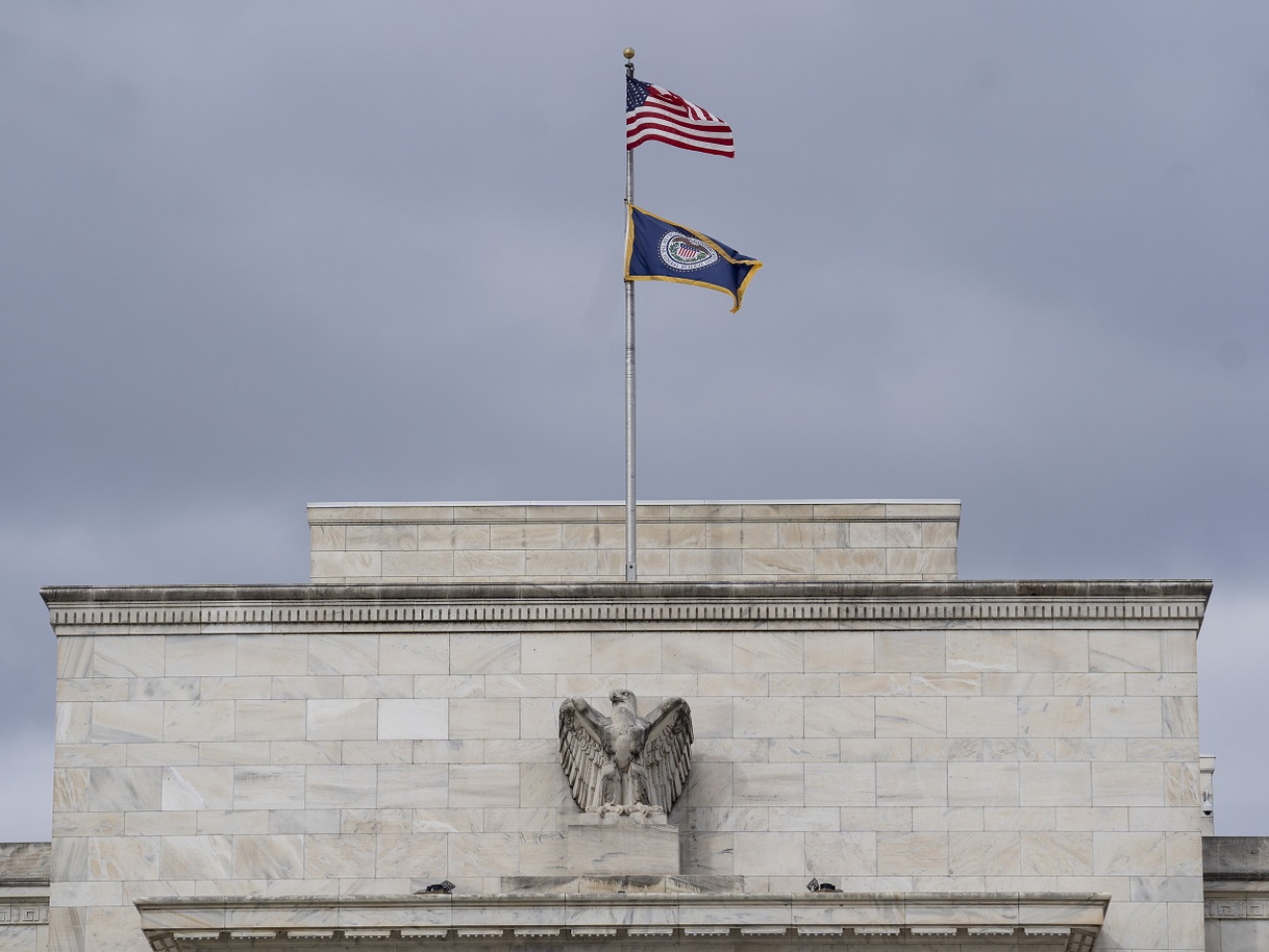 聯儲局12月會議紀錄顯示，與會官員對減息路徑出現內部分歧。（新華社資料圖片）