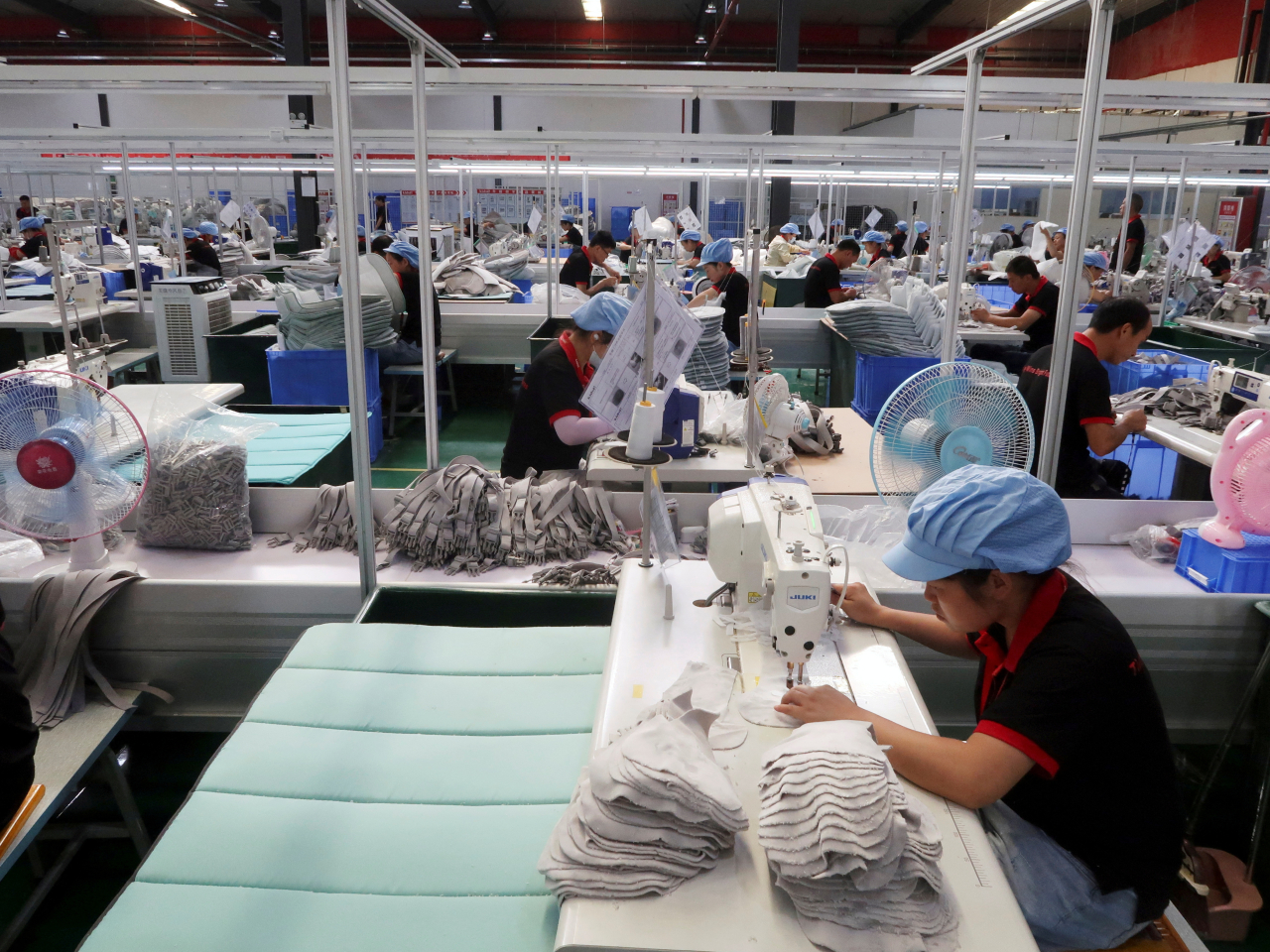 The PMI for large enterprises came in at 50.8. File photo: Reuters