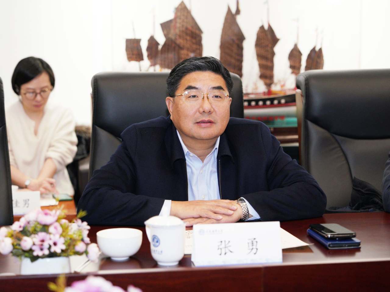 國務院任命張勇接替祁斌出任中聯辦副主任。（大連海事大學網站圖片）