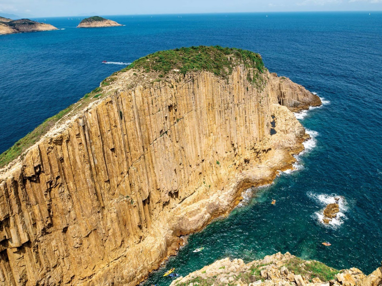 Police received reports at around 10am that a man had fallen into the sea at Po Pin Chau. Photo courtesy of the Hong Kong Tourism Board