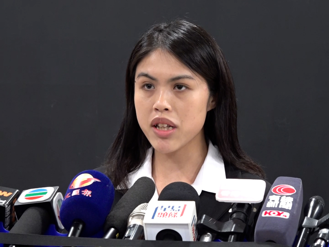 13歲少女涉掌摑及踢15歲少女被捕　疑不滿被網上散播不實訊息