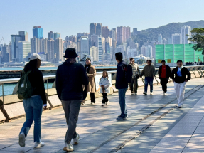 HK chills as first cold warning issued in January