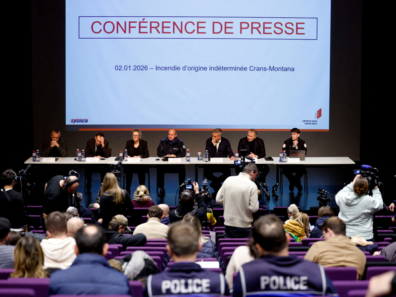 瑞士當局交代瓦萊州克朗蒙大拿酒吧大火調查進展。（路透社）