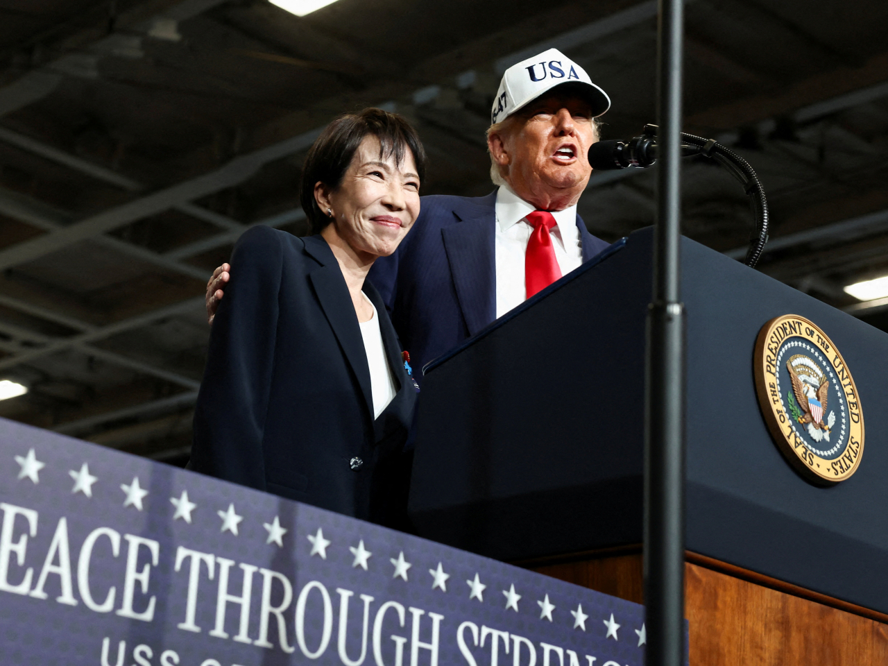 特朗普與日本首相高市早苗通電話，兩人同意在今年春季會晤。（路透社資料圖片）