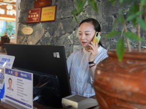 林樵基預期未來數月官方PMI將反映服務業回升，帶動經濟增長維持較高水平。（新華社資料圖片）