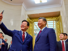 Lee calls selfie with Xi 'shot of a lifetime'