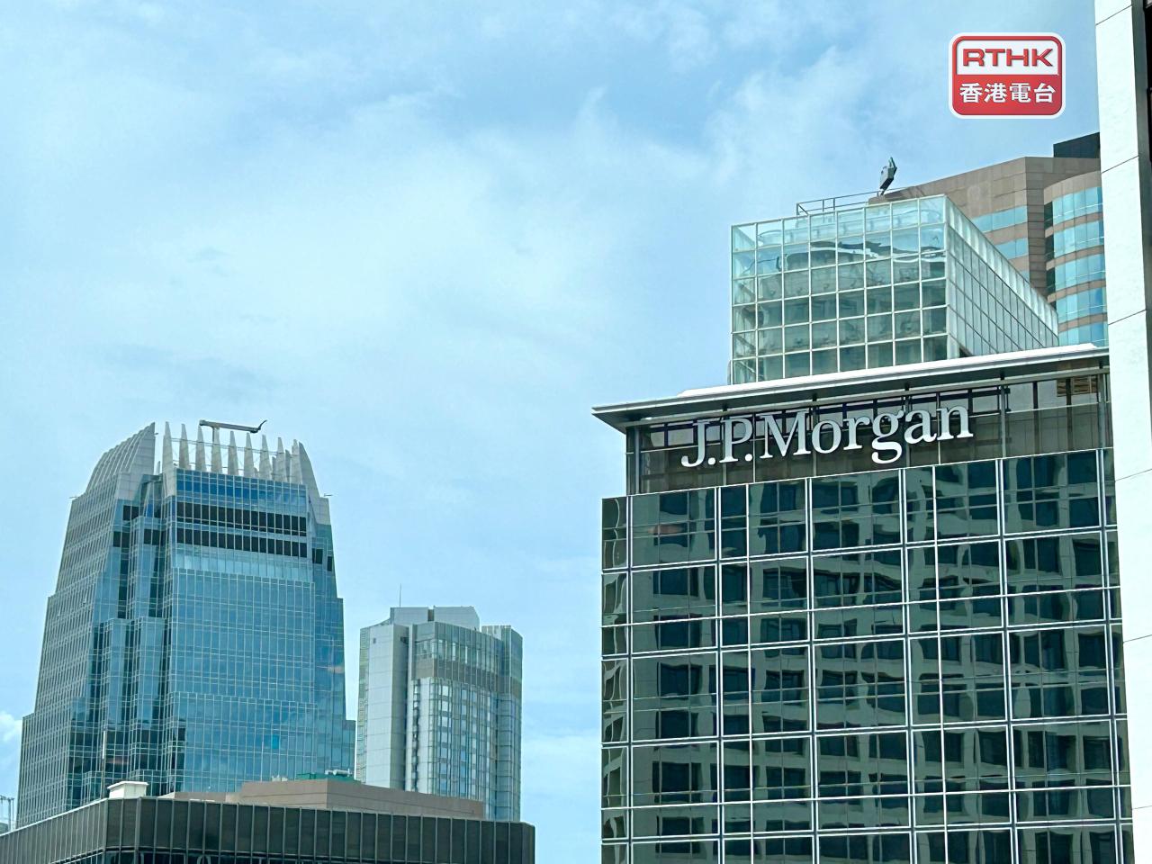 世邦魏理仕料本港甲級寫字樓空置率降至16.8%，預計今年淨吸納量將多過新供應。（港台圖片）