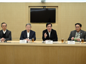 宏福苑五級火｜黃偉綸稱正積極研究長遠安置方案　按情理法處理