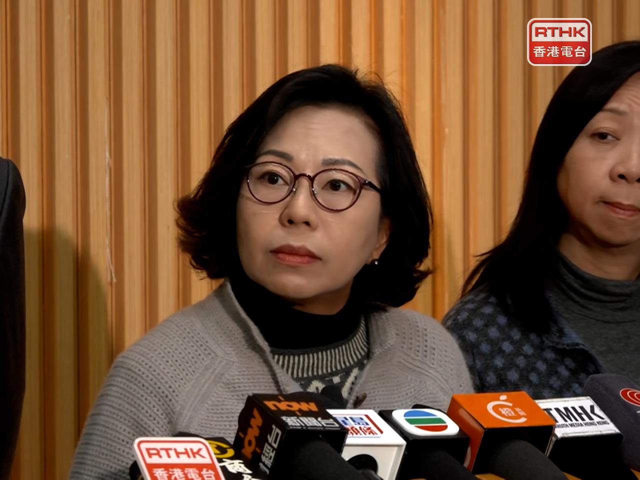 麥美娟說，合安是持牌物管公司，如果違反物業管理業監管局的要求或法例，需接受紀律聆訊。（孔令輝攝）